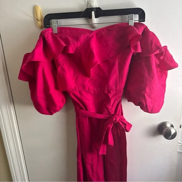 Club Monaco women’s bright pink size 2 off shoulder ruffle top jumpsuit - Picture 3 of 8